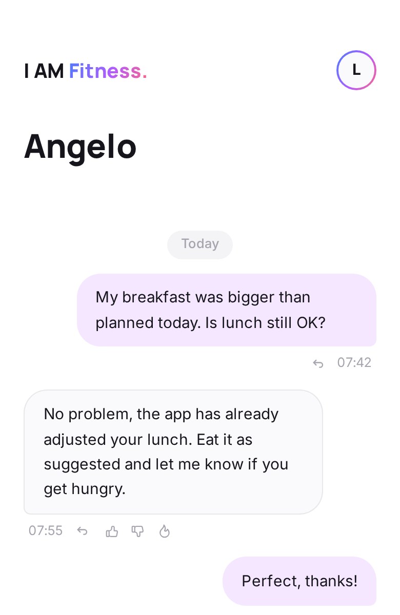 Chat with the trainer in the app: a question about breakfast and the answer (sample data)